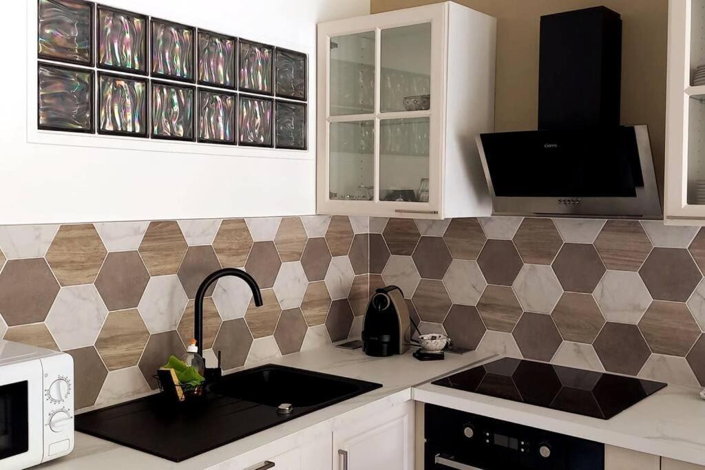 Immeuble Le Regency, Appartement 4 Pieces, 80 Metres De La Plage Menton Exterior foto