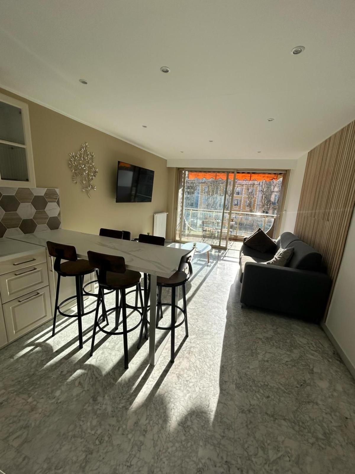Immeuble Le Regency, Appartement 4 Pieces, 80 Metres De La Plage Menton Exterior foto